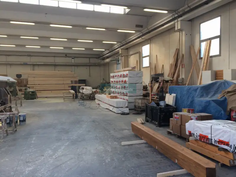 Warehouse for sale in Sona, Sona