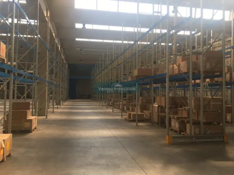 Warehouse for sale in Bussolengo via Festara, Bussolengo